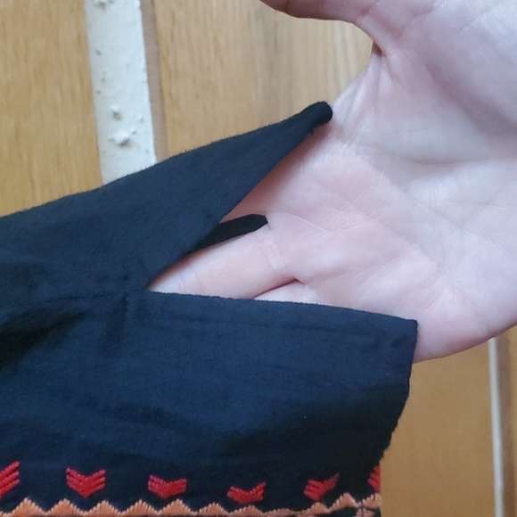 Savanna Jane Embroidered Short Sleeve Sz. S Blouse Tunic NWT - Picture 2 of 13